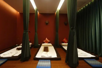 长沙雨花泰式按摩的被动瑜伽：当身体被折叠成诗